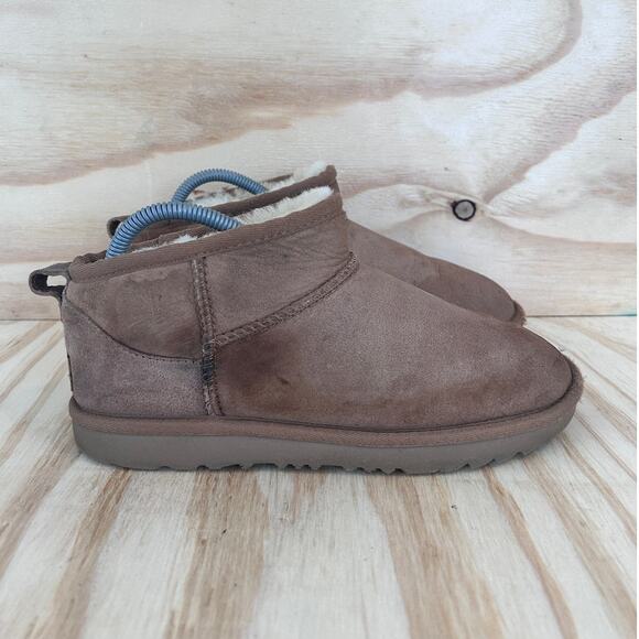 UGG Australia - Classic Ultra Mini - Boots - Brown - Women's - 7 - S/N 1130750K - Picture 1 of 10